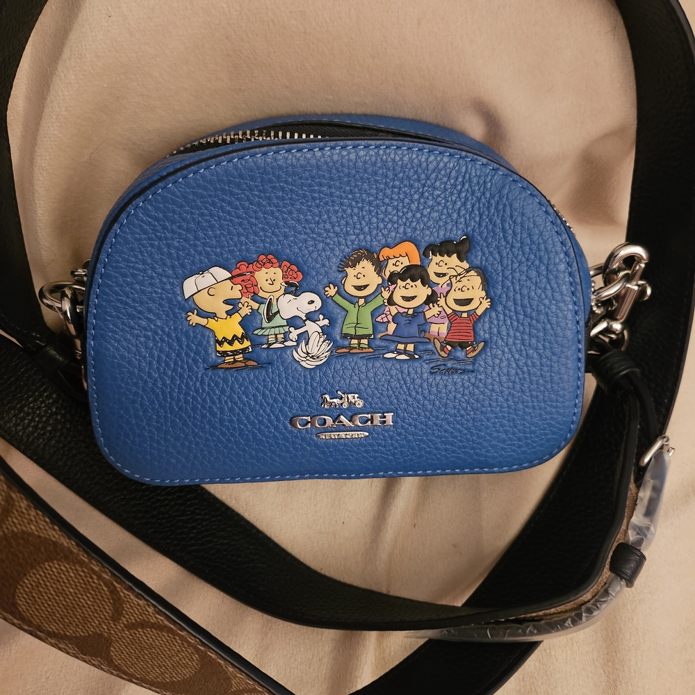 NWT Coach Vivid Blue Peanuts Snoopy & Friends ChaBag